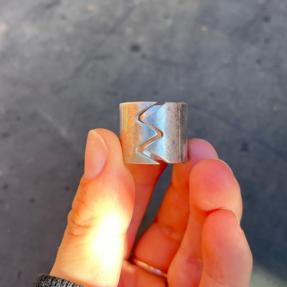 2/$40 🌟 VTG Heavy Sterling Silver Zigzag Ring - Picture 4 of 11